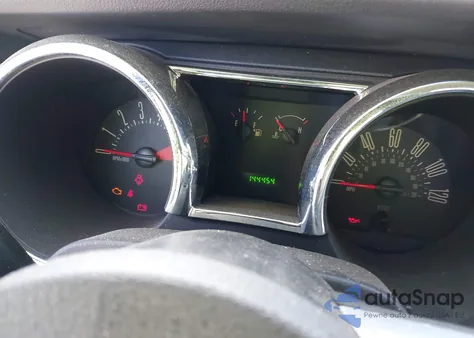 2006 Ford Mustang V6 z USA, uszkodzony, nr VIN 1ZVFT80N865210138